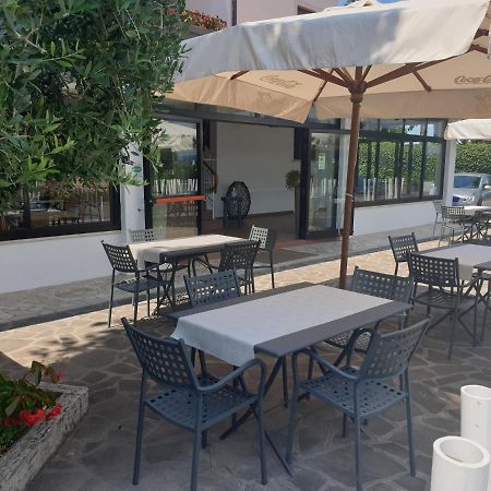 Hotel La Favorita Peschiera del Garda Ngoại thất bức ảnh