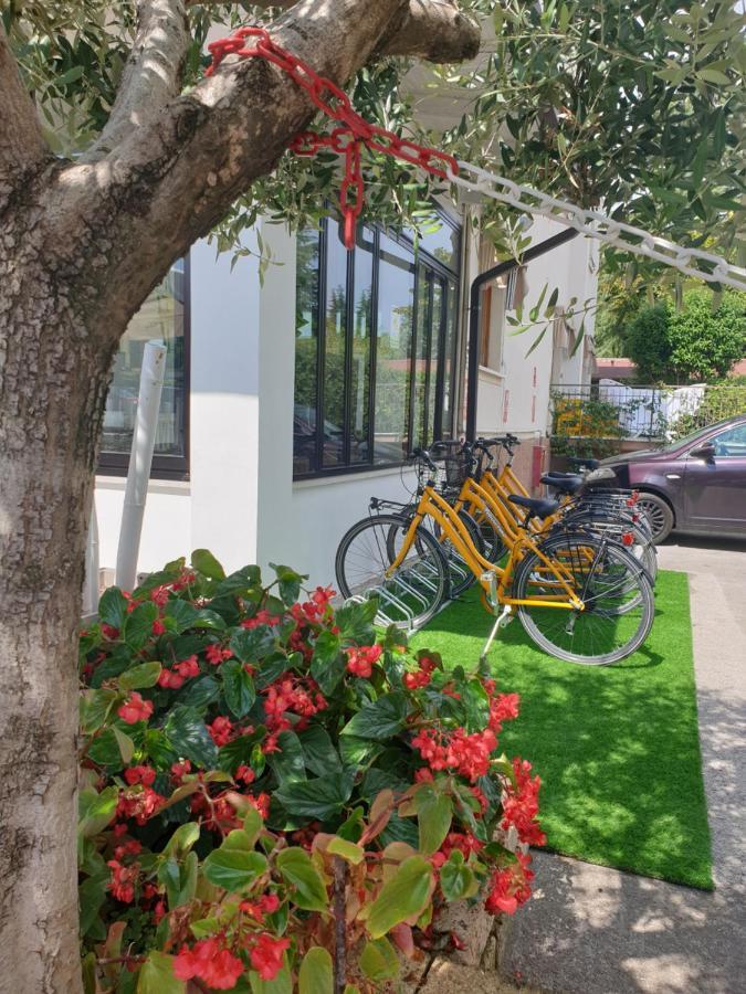 Hotel La Favorita Peschiera del Garda Ngoại thất bức ảnh
